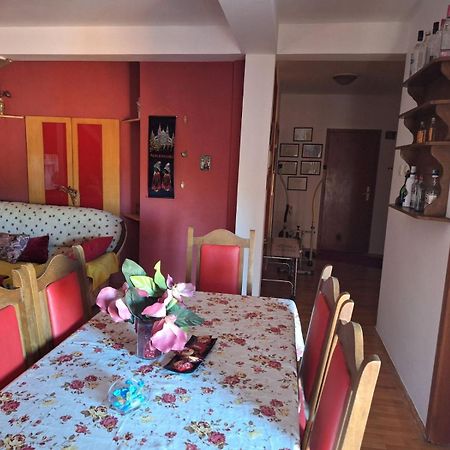 Stan Za Iznajmuvanje So Parking,Blisku Do Centar. Kumanovo Buitenkant foto